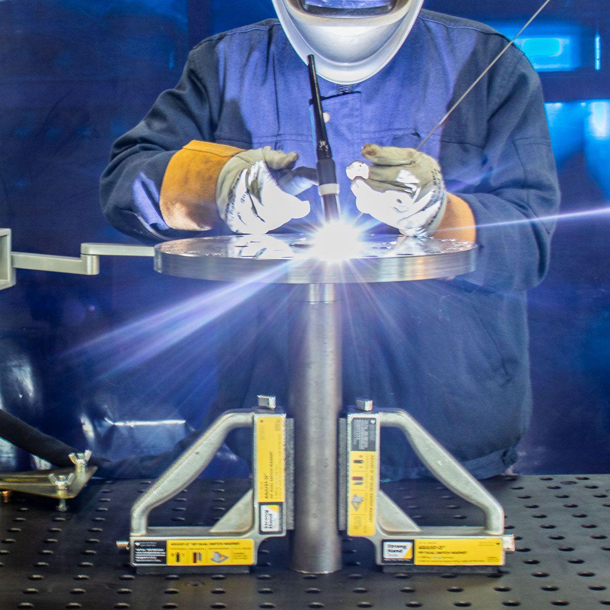 Strong Hand Tools MS2-80 Dual Switch Heavy-Duty ON/OFF Magnet