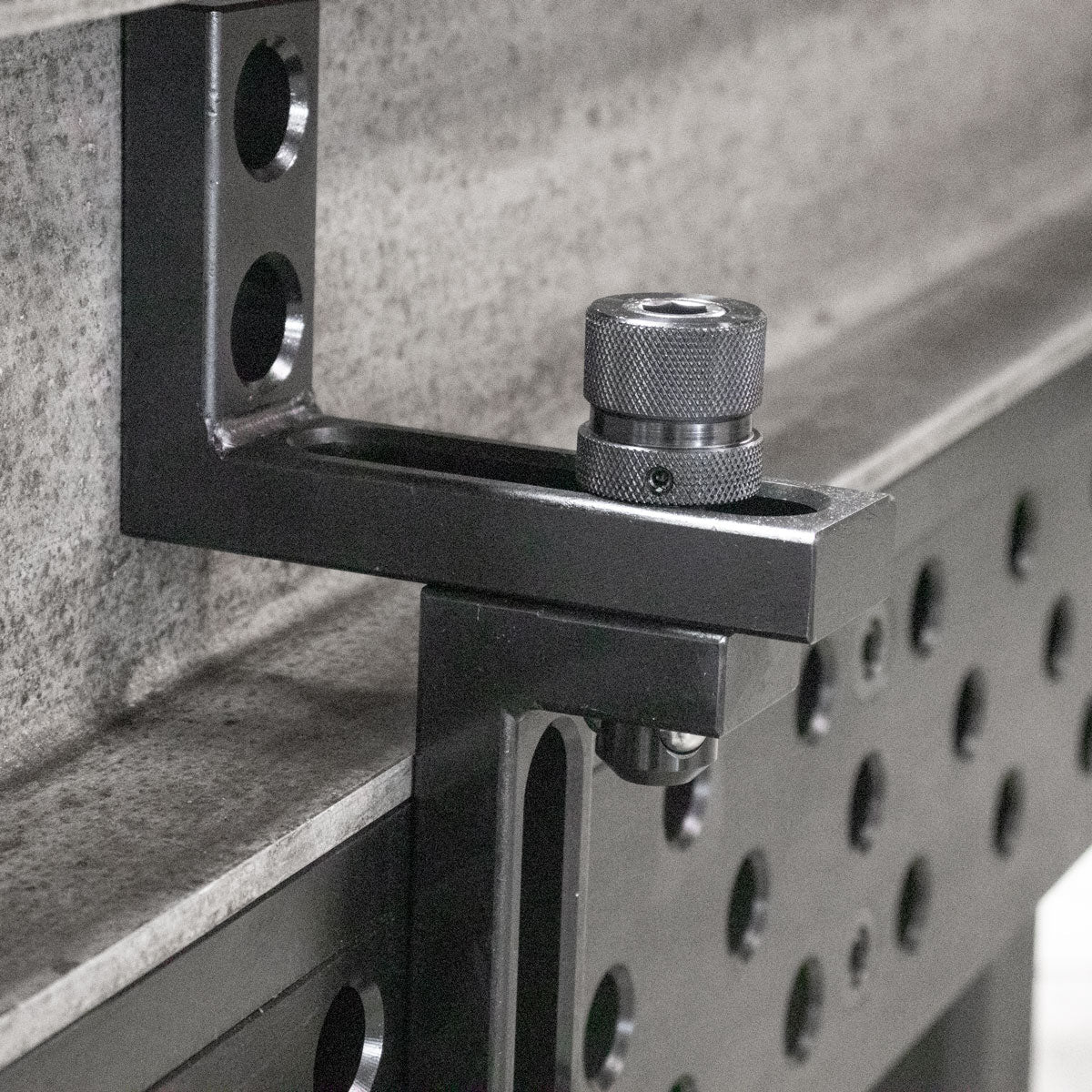 Ball Lock Bolts [28 mm]
